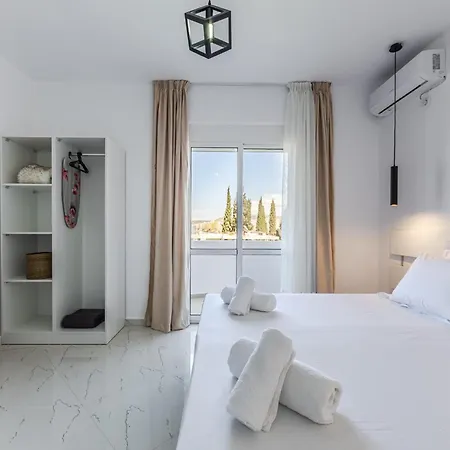 Bright Modern With Balcony Views By Pikhost דירה