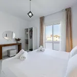 Apartment Bright Modern With Balcony Views By Pikhost Golem (Tirana)