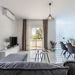 Bright Modern With Balcony Views By Pikhost Apartment