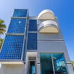Bright Modern With Balcony Views By Pikhost *
