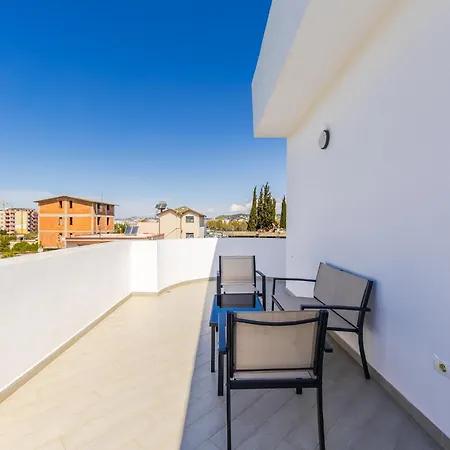 Bright Modern With Balcony Views By Pikhost Golem (Tirana)