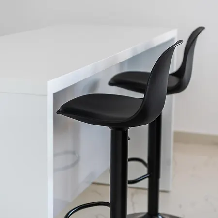 Lejlighed Bright Modern With Balcony Views By Pikhost