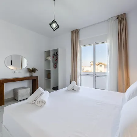 Apartament Bright Modern With Balcony Views By Pikhost Golem (Tirana)