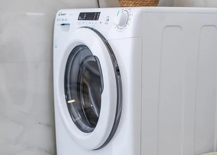 Bright Modern With Balcony Views By Pikhost Lejlighed Golem (Tirana)