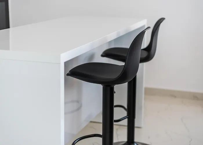 Lejlighed Bright Modern With Balcony Views By Pikhost