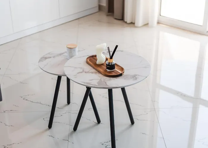 Bright Modern With Balcony Views By Pikhost Lejlighed